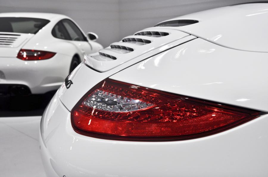  Porsche 911 Carrera GTS 2011 года  (фото 12 из 15)